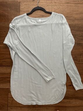 lululemon athletica Light Gray Long Sleeve Crewneck Tunic